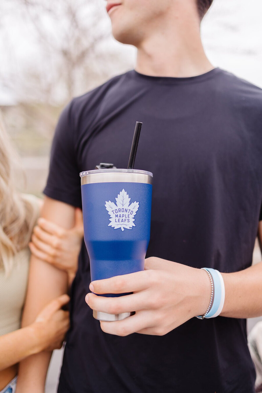 nhl cruiser insulated tumbler with flip lid and straw - 30oz